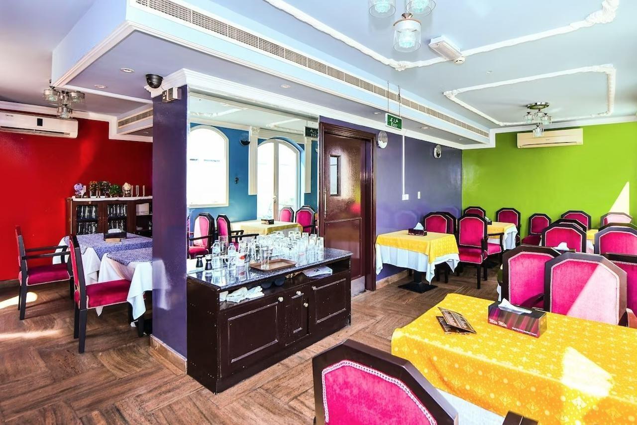 Marina Hotel Mutrah Экстерьер фото