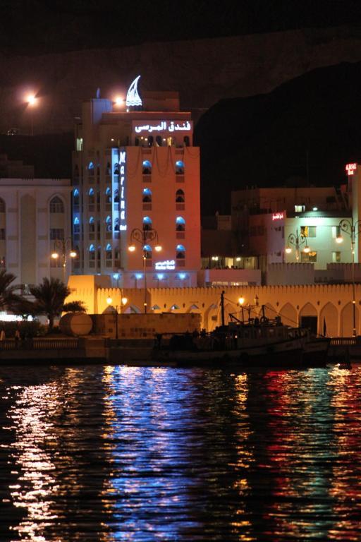 Marina Hotel Mutrah Экстерьер фото
